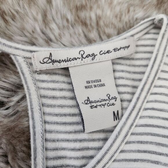 American Rag Tunic Tank with Long Side Tails White with Gray Stripes Size Medium - Picture 4 of 10